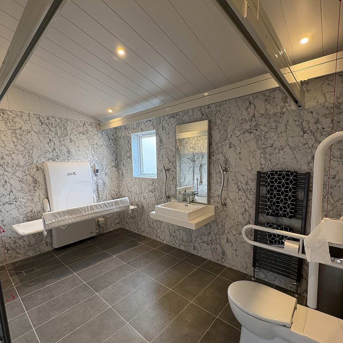 The Bank, Accessible accommodation in Herefordshire, lakeside retreat, fully accessible holiday