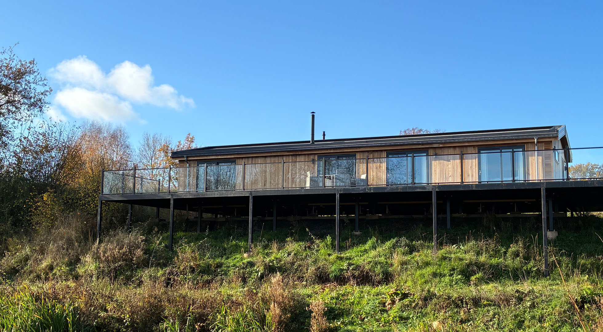 The Bank, Accessible accommodation in Herefordshire, lakeside retreat, fully accessible holiday