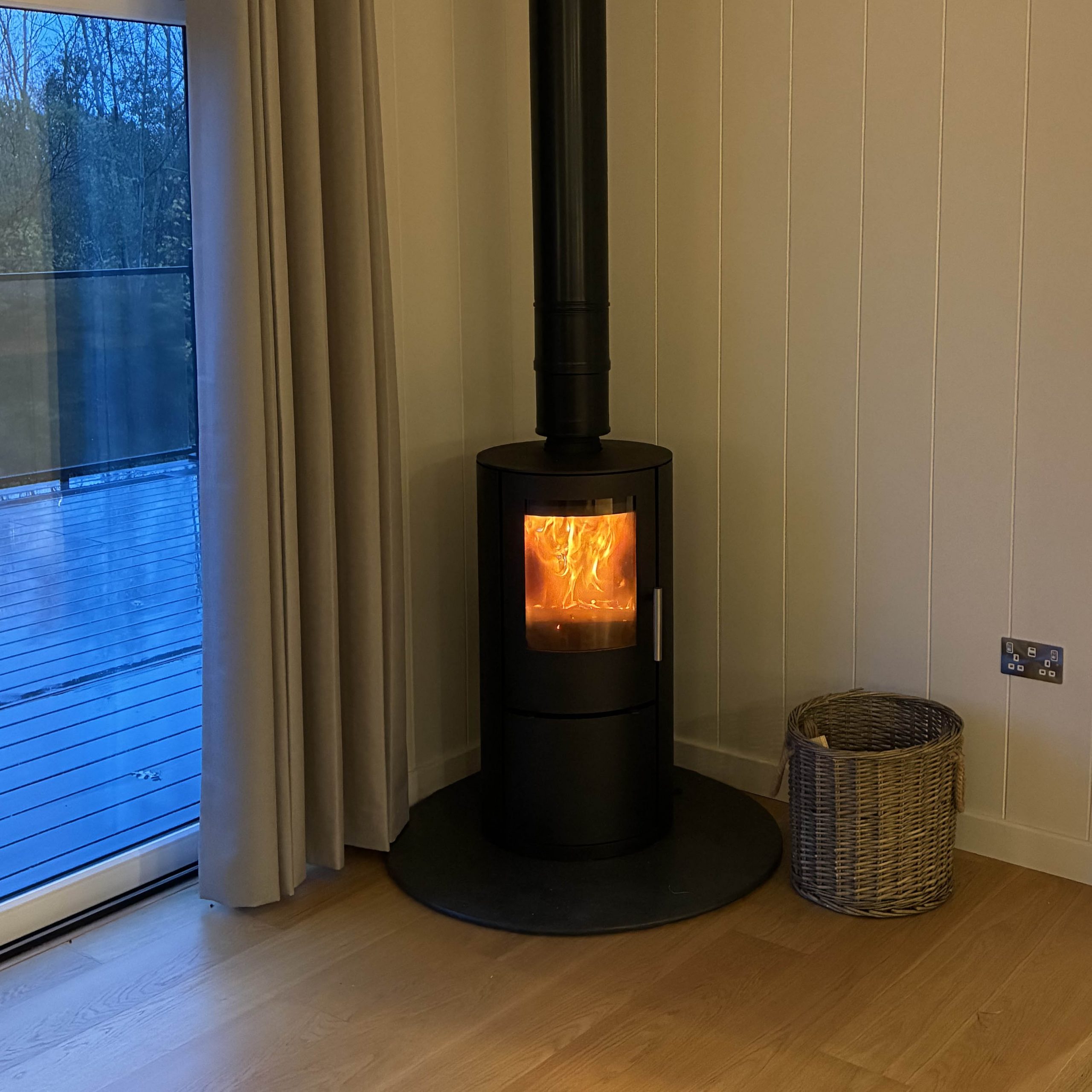 The Bank, Accessible accommodation in Herefordshire, lakeside retreat, fully accessible holiday