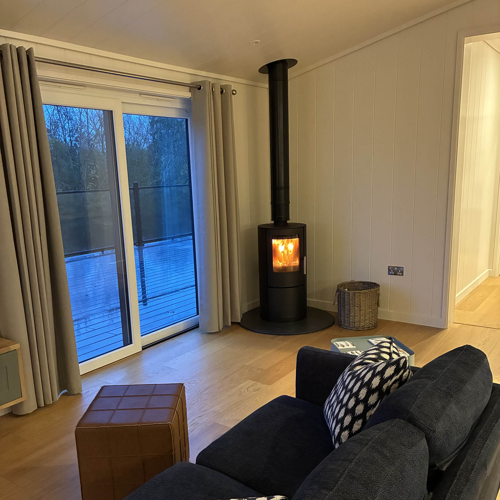 The Bank, Accessible accommodation in Herefordshire, lakeside retreat, fully accessible holiday